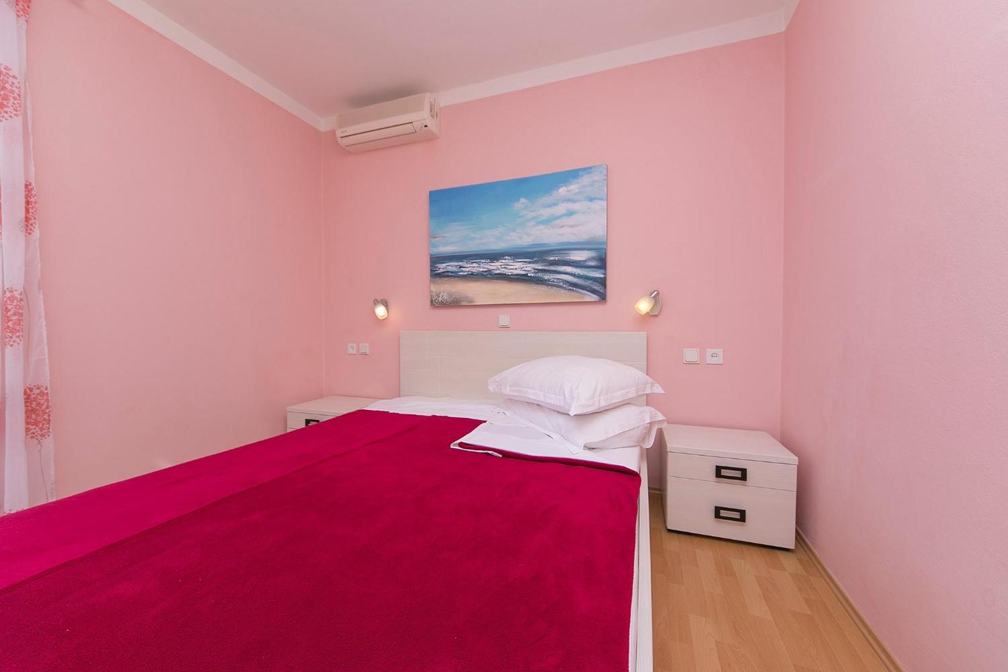 Apartments By The Sea Brela, Makarska - 20778 الغرفة الصورة