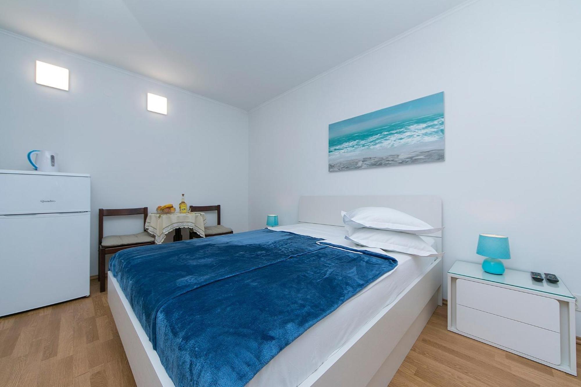 Apartments By The Sea Brela, Makarska - 20778 الغرفة الصورة