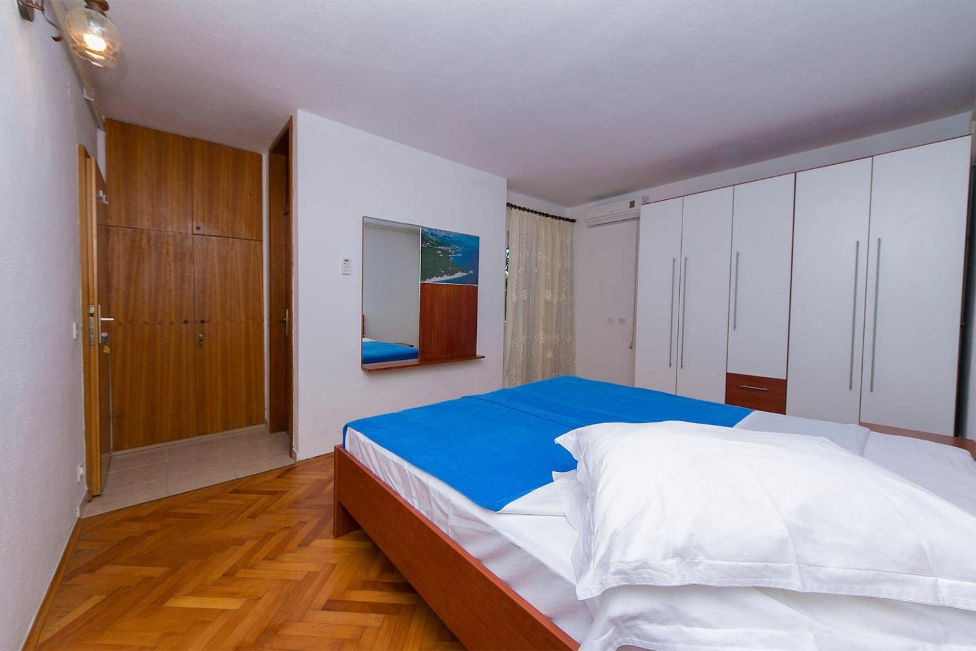 Apartments By The Sea Brela, Makarska - 20778 الغرفة الصورة