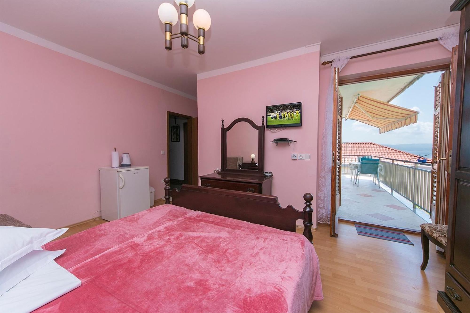 Apartments By The Sea Brela, Makarska - 20778 الغرفة الصورة
