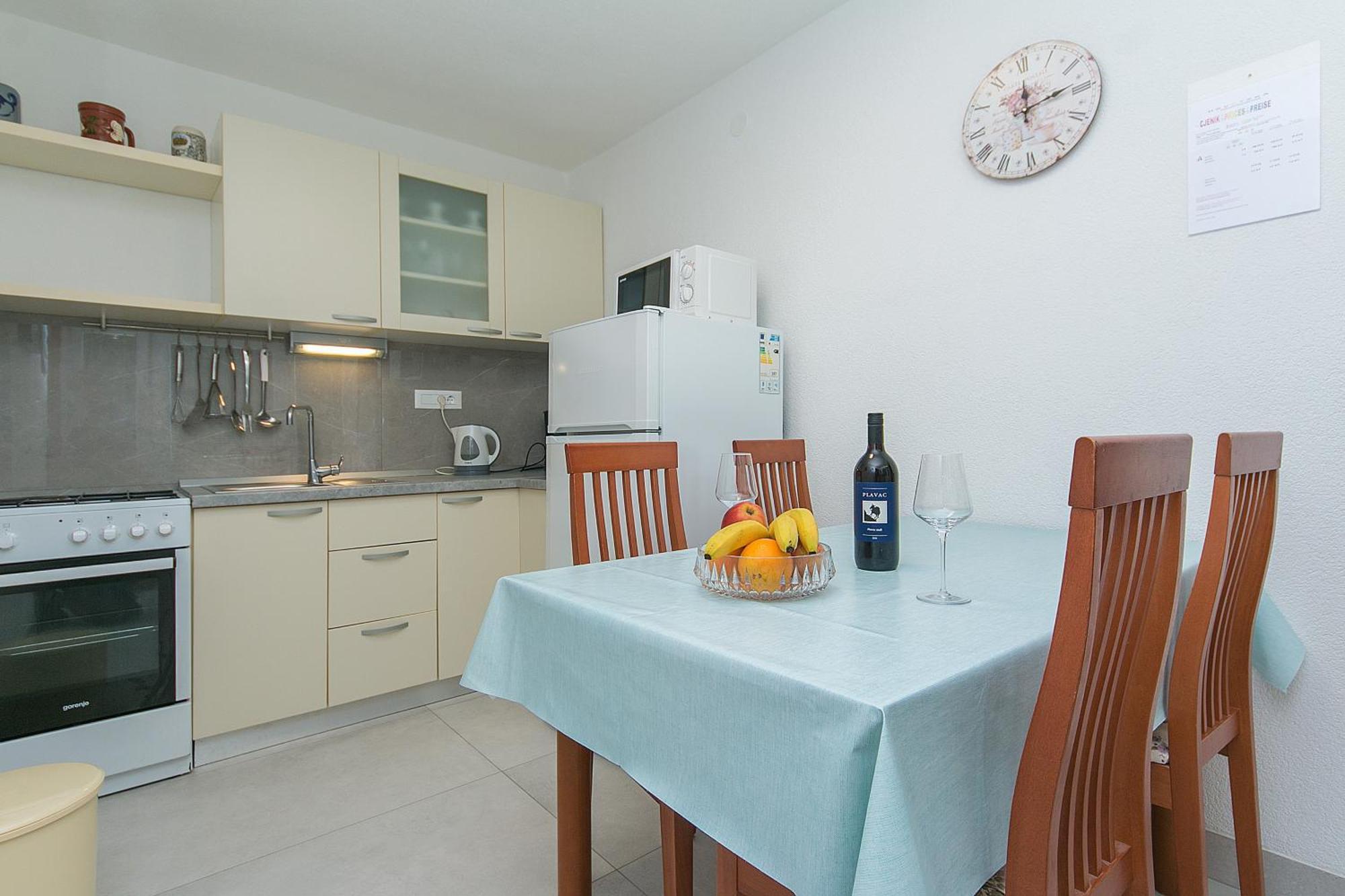 Apartments By The Sea Brela, Makarska - 20778 الغرفة الصورة
