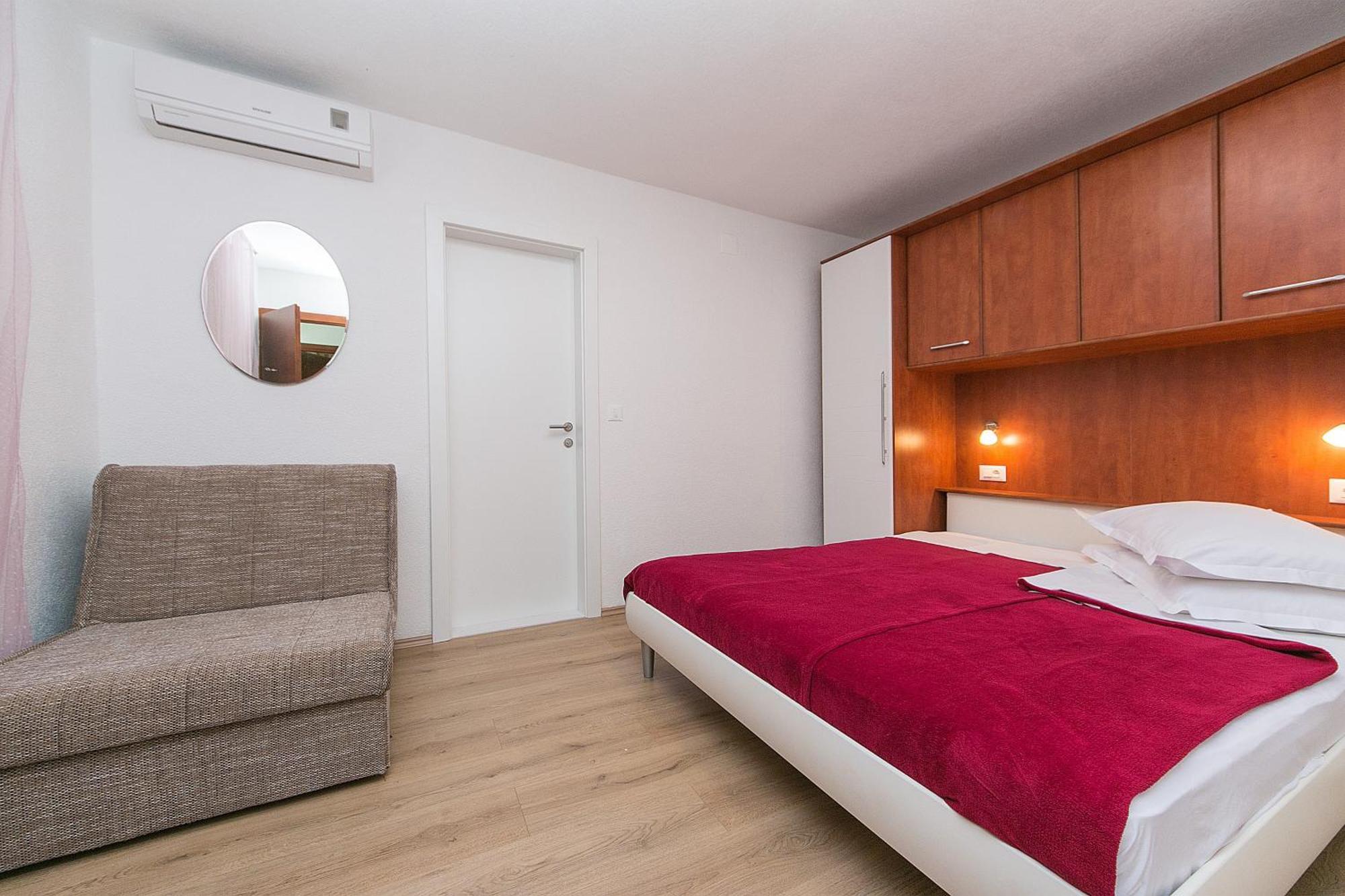 Apartments By The Sea Brela, Makarska - 20778 الغرفة الصورة